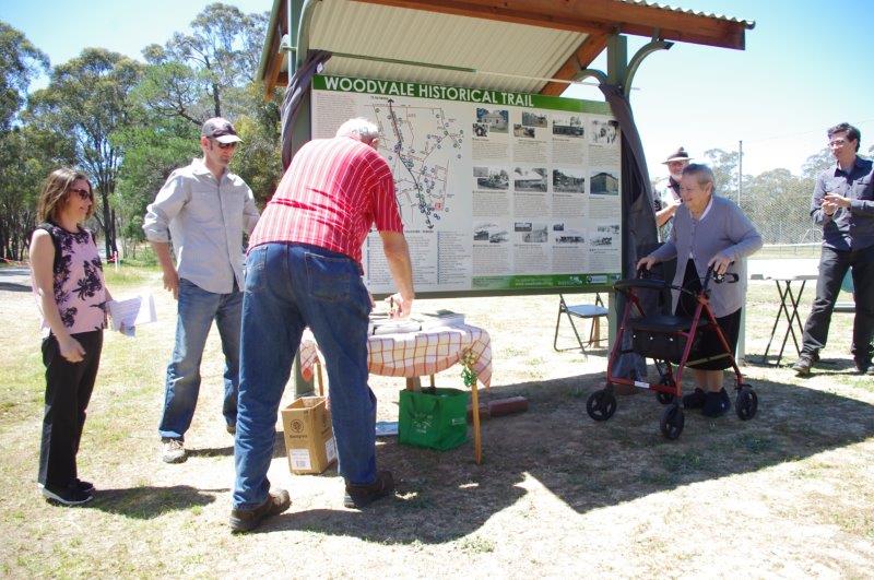 Godfrey Daley unveiling the Historical Booklets